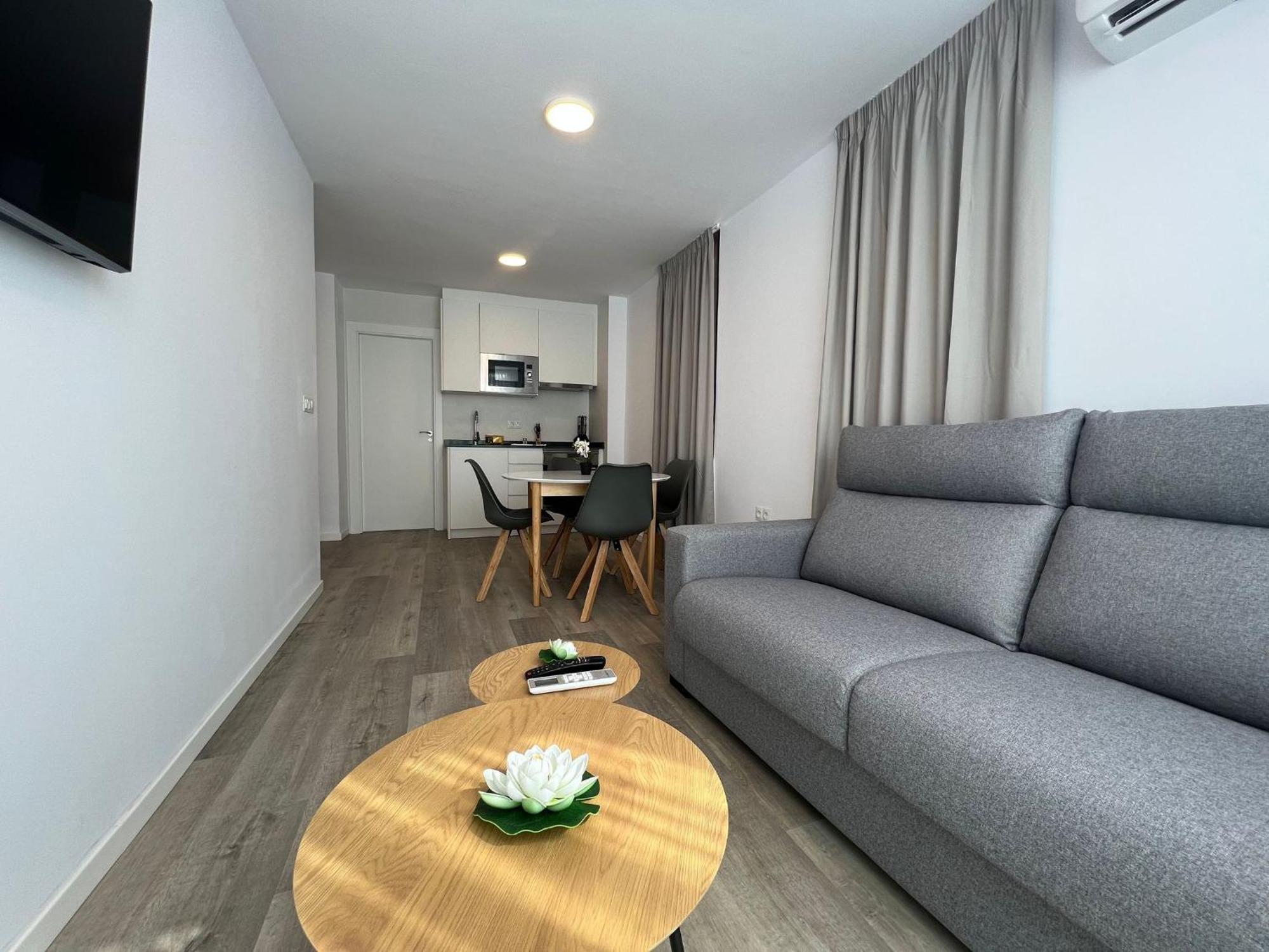 Apartamentos Aurea Pal 8 Y Gran Atenea Esperanto 5 Benidorm Buitenkant foto